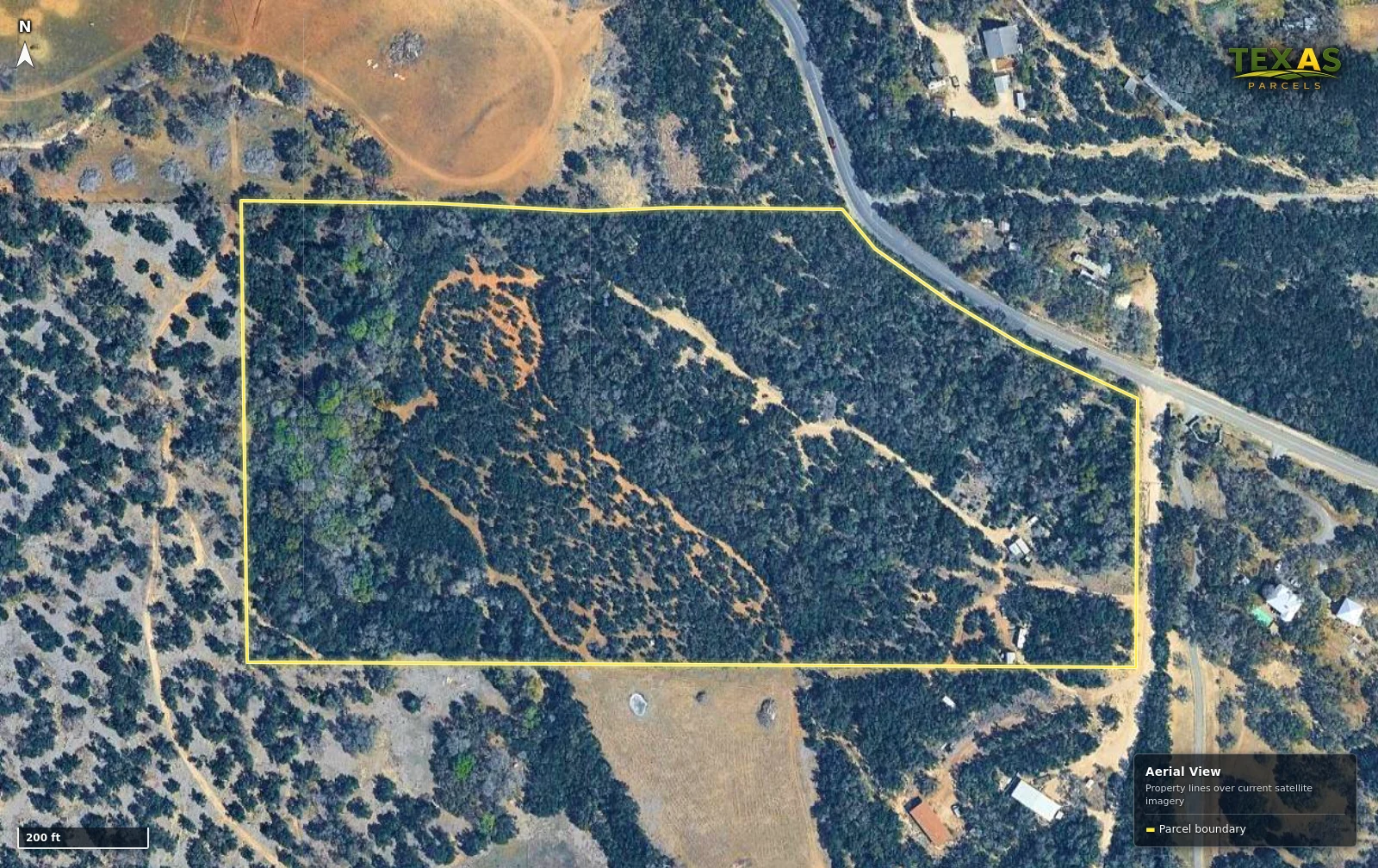 Aerial view of a Texas tract with its parcel boundary highlighted