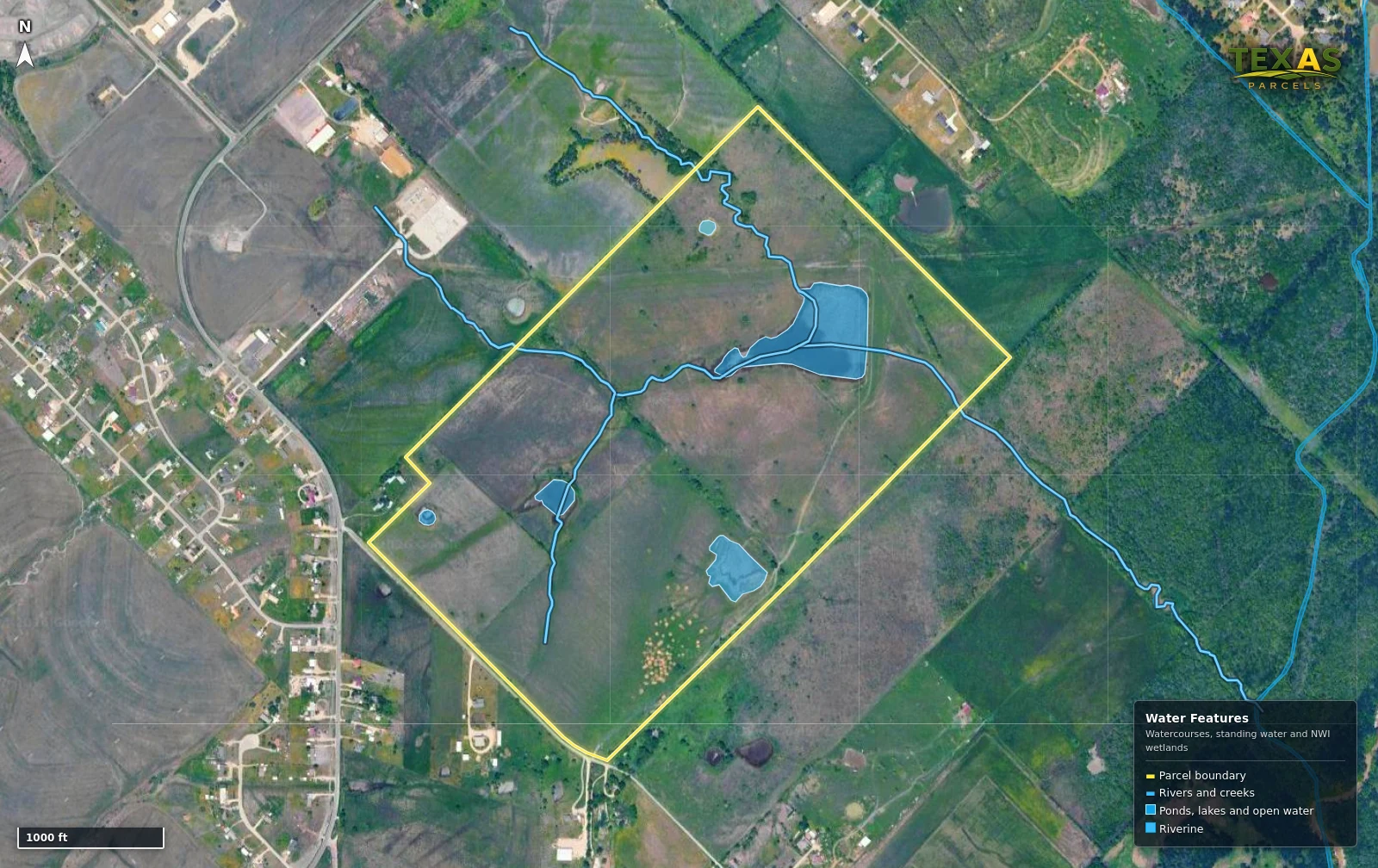 Texas land listing with water features mapped on the parcel